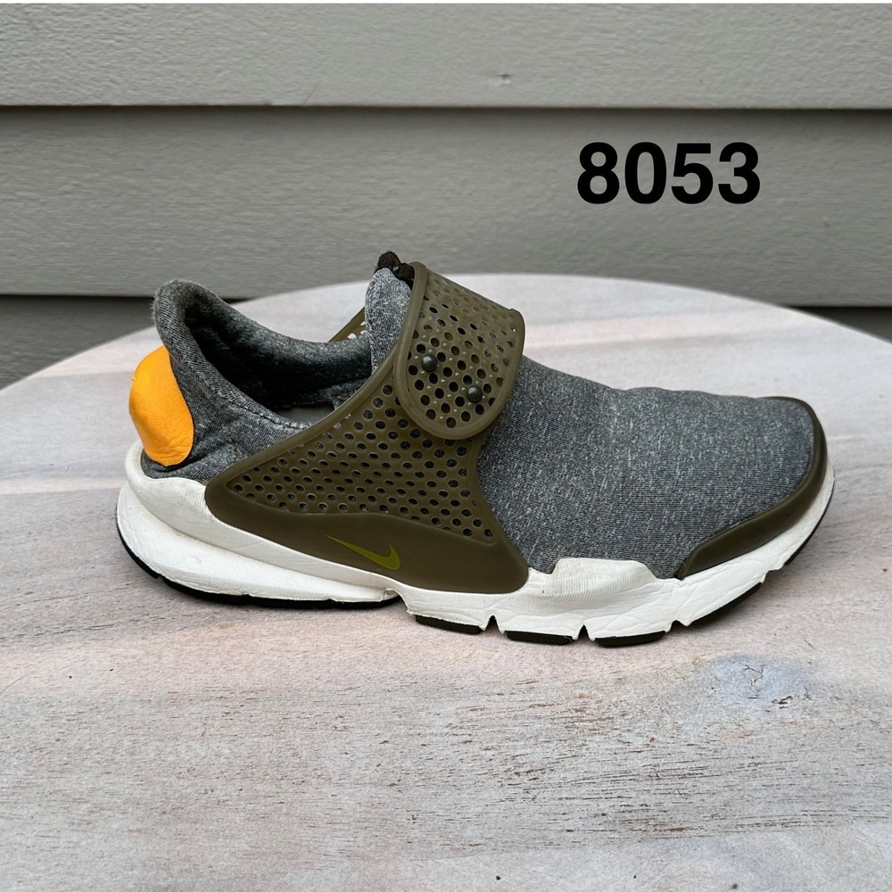 Nike Sock Dart SE Womens Size 6 Green Athletic Running Workout Shoes Sneakers